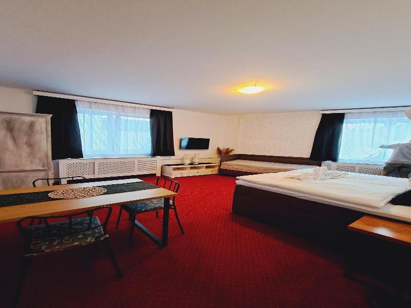 Hotel Grand image