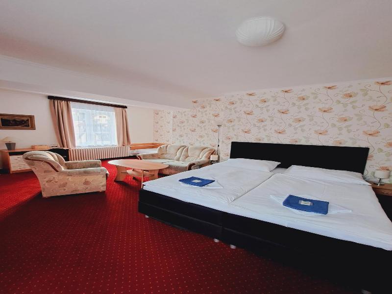 Hotel Grand image