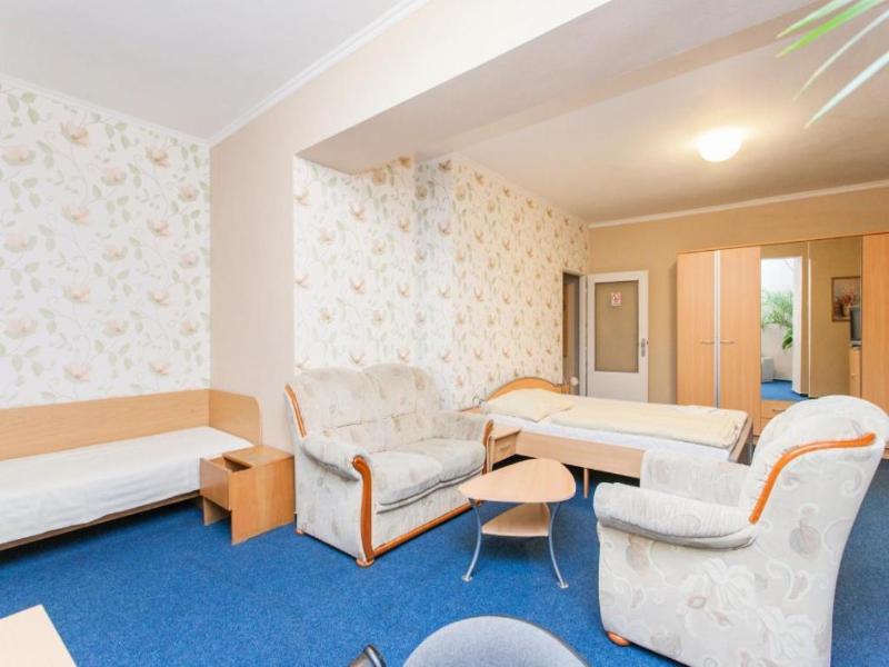 Hotel Grand image