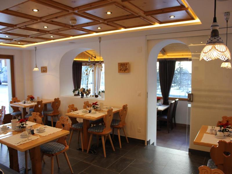 Waldpark Hotel Garni image