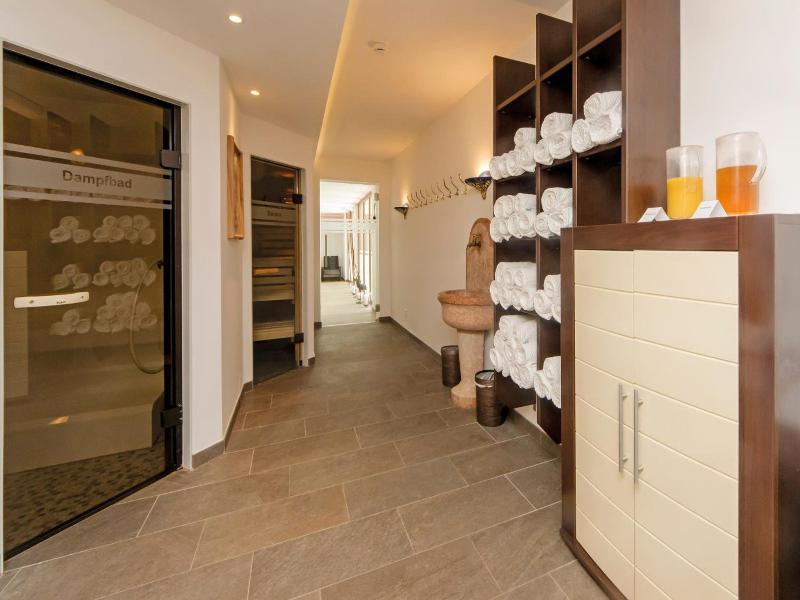 Waldpark Hotel Garni image