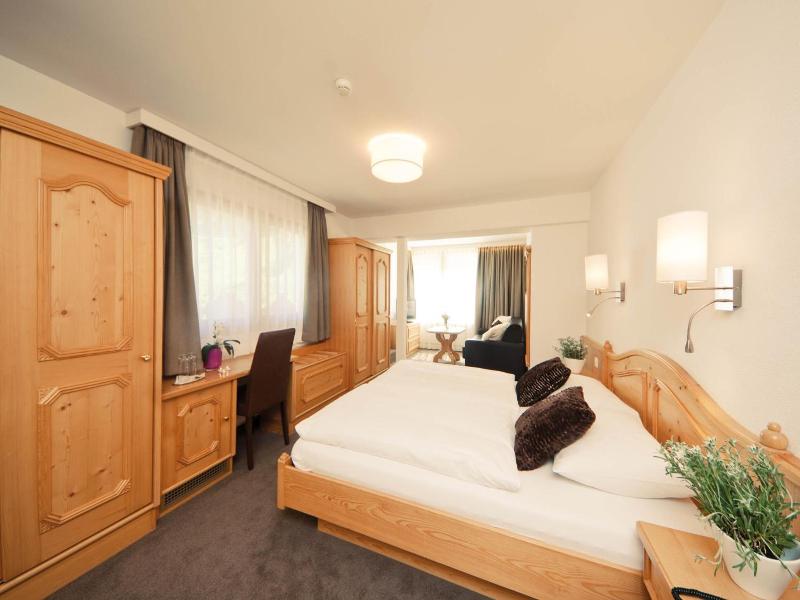 Waldpark Hotel Garni image