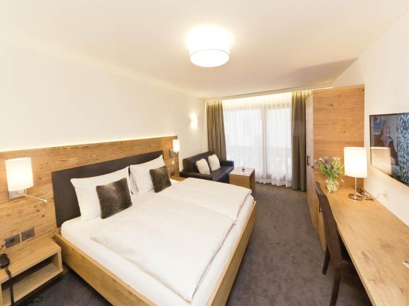 Waldpark Hotel Garni image