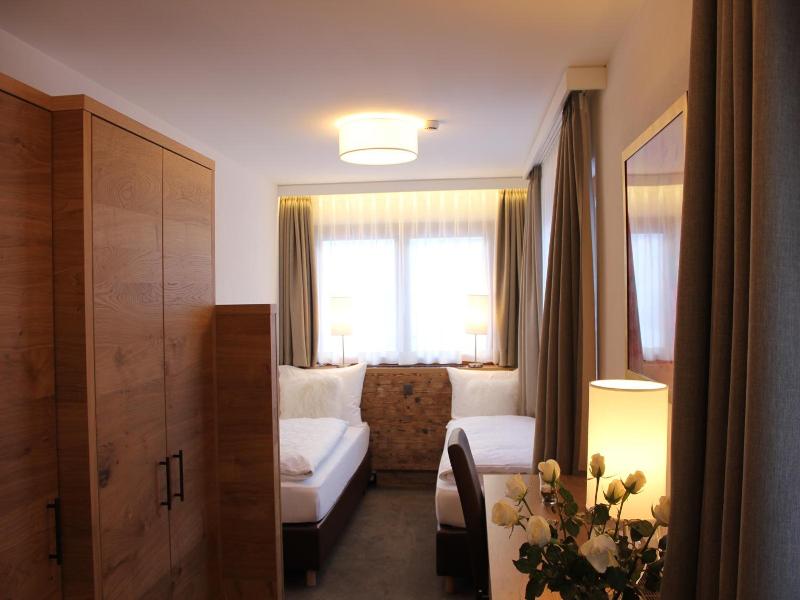 Waldpark Hotel Garni image