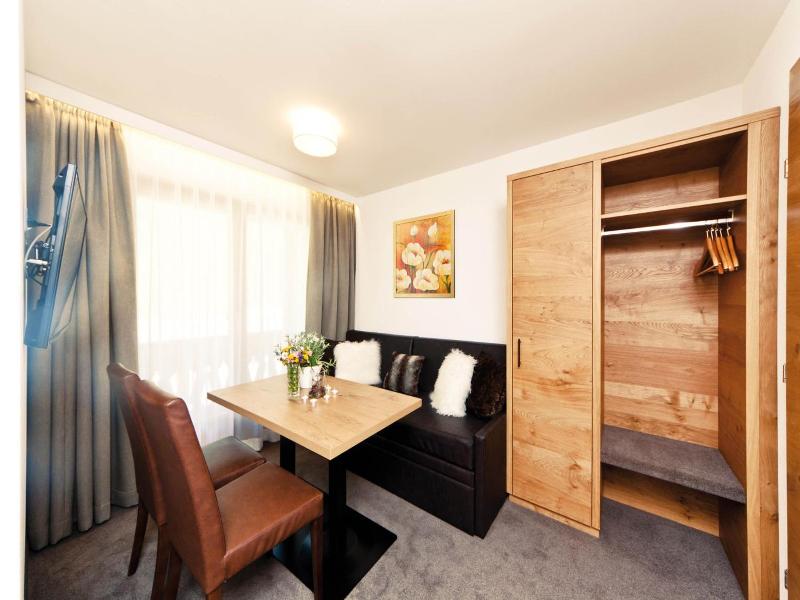 Waldpark Hotel Garni image