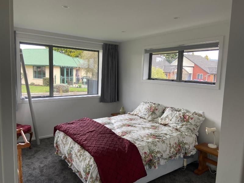 Red Tussock Motel image