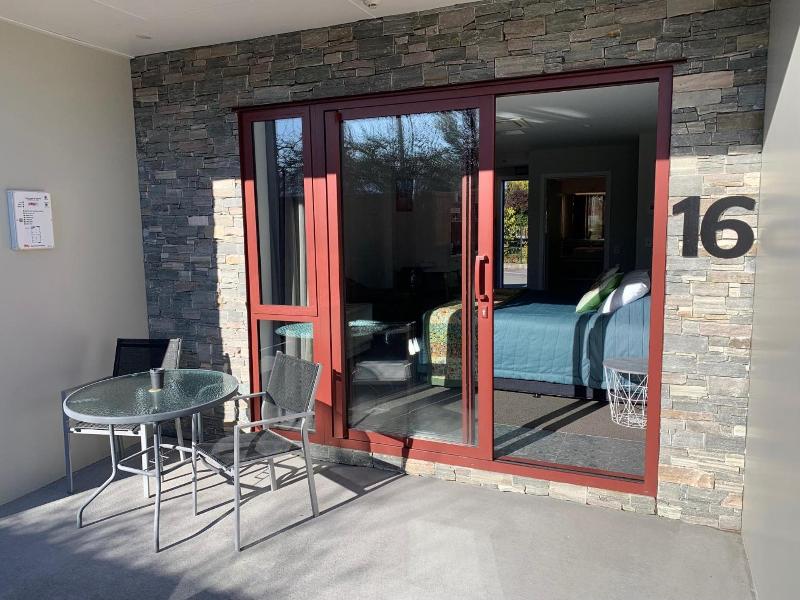 Red Tussock Motel image