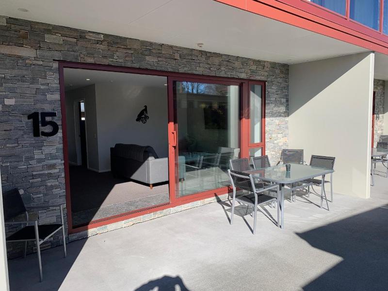 Red Tussock Motel image