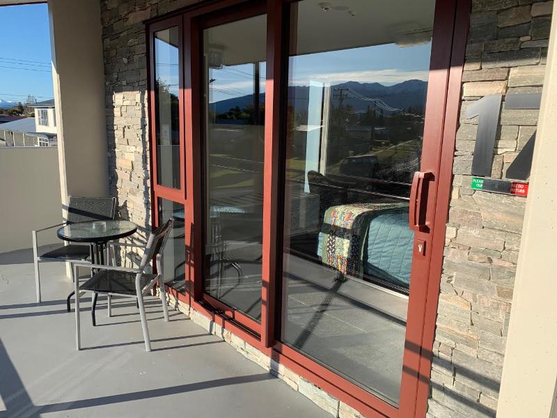 Red Tussock Motel image