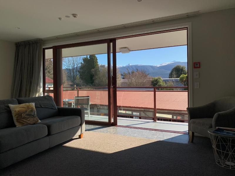 Red Tussock Motel image