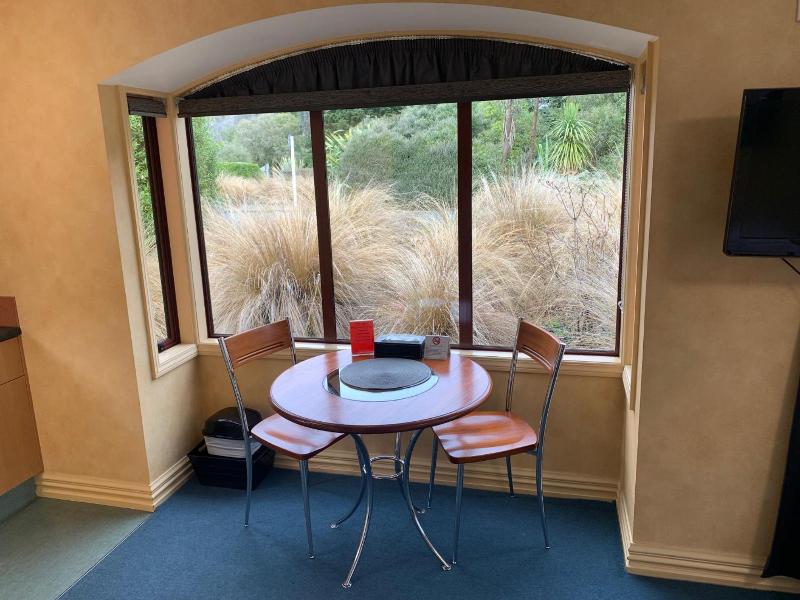 Red Tussock Motel image