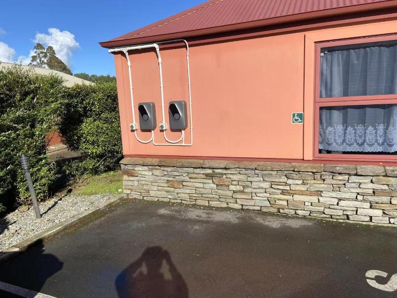 Red Tussock Motel image