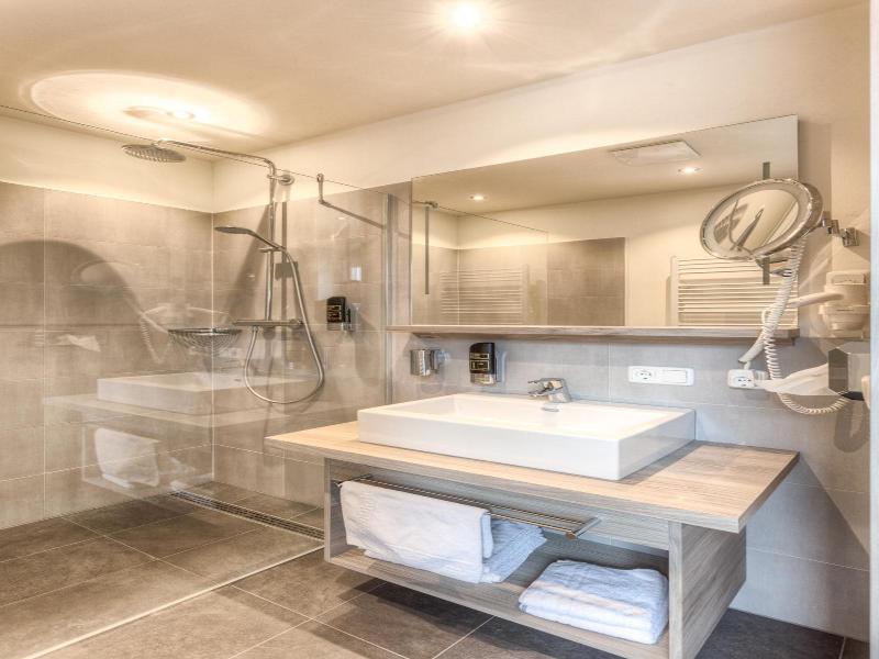 City Zimmer Appartement Dina Mariner image