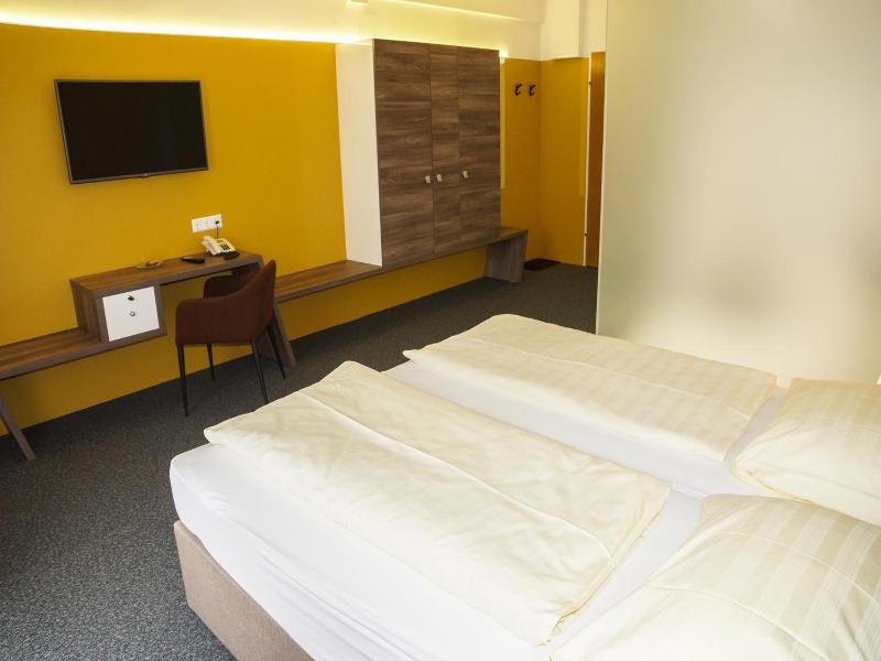Simon Hotel Cafv image