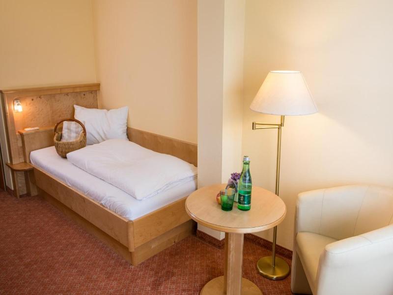 Simon Hotel Cafv image