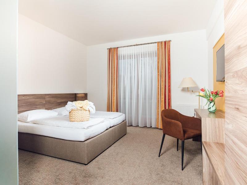 Simon Hotel Cafv image