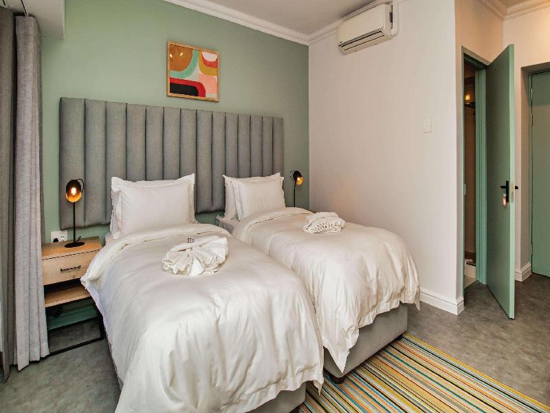 Parliament Hotel image