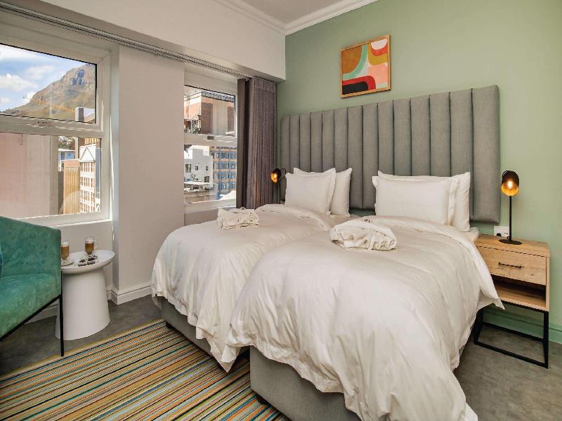 Parliament Hotel image