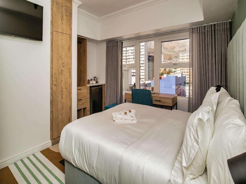 Parliament Hotel image