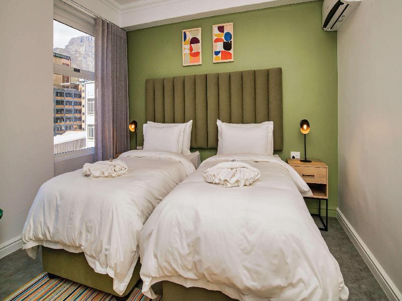 Parliament Hotel image