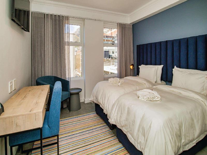 Parliament Hotel image