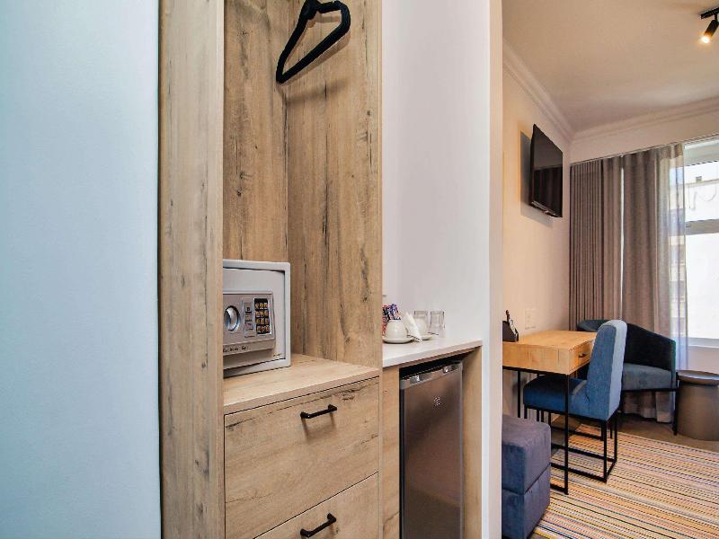 Parliament Hotel image