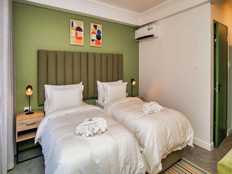 Parliament Hotel image