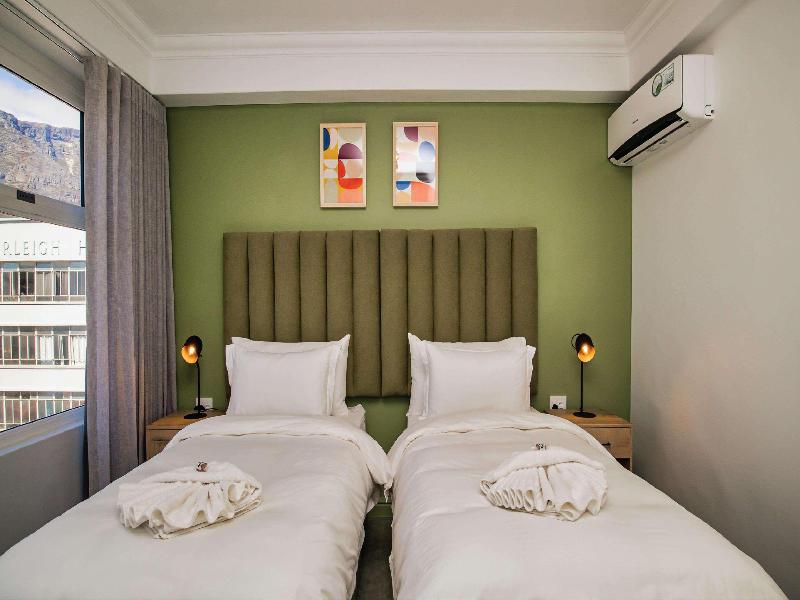 Parliament Hotel image