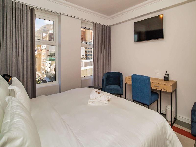 Parliament Hotel image