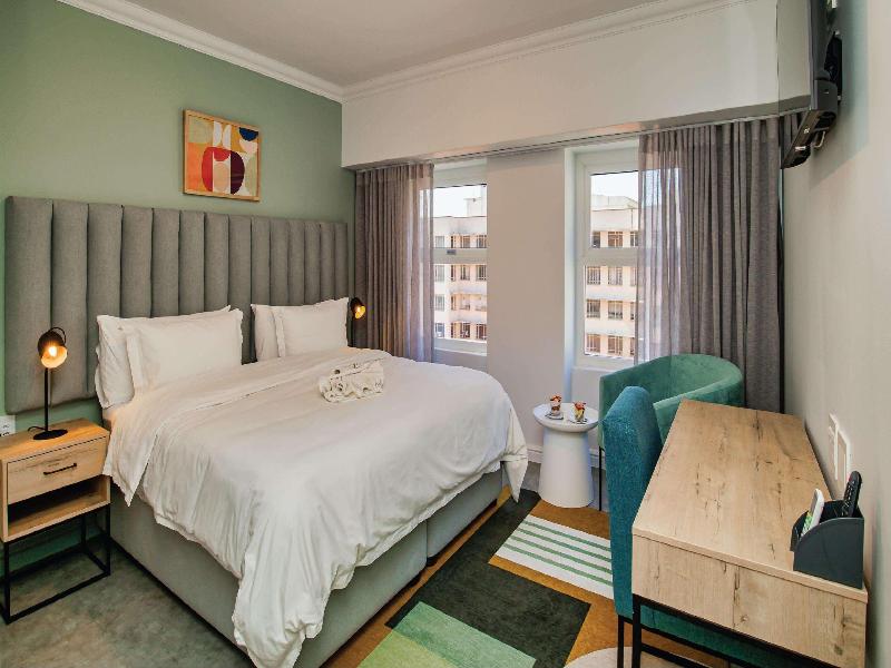 Parliament Hotel image