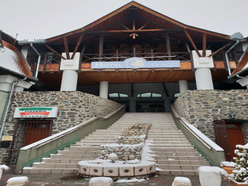 Hotel Zodiaco, Szekszard