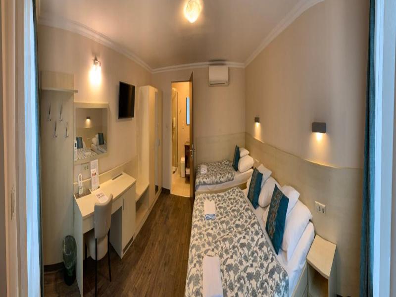 Nimrv D Hotel V S Vatterem image