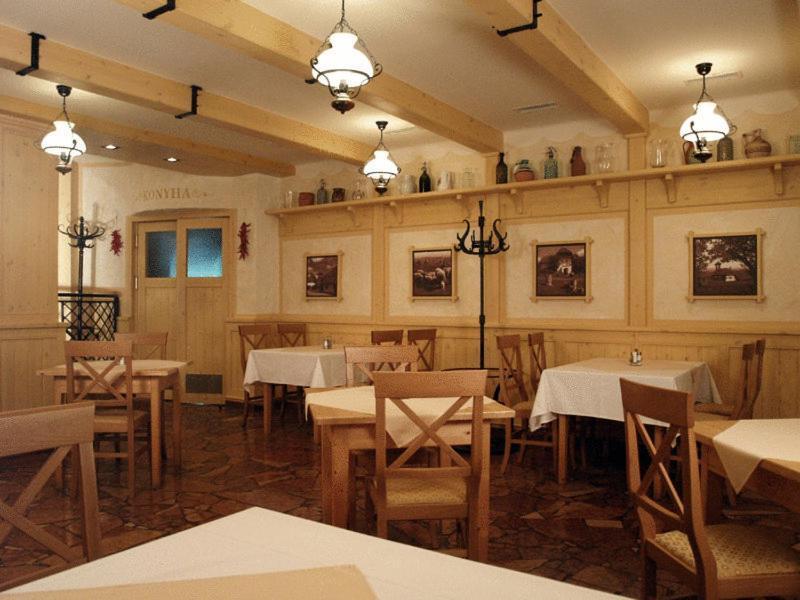 Nimrv D Hotel V S Vatterem image