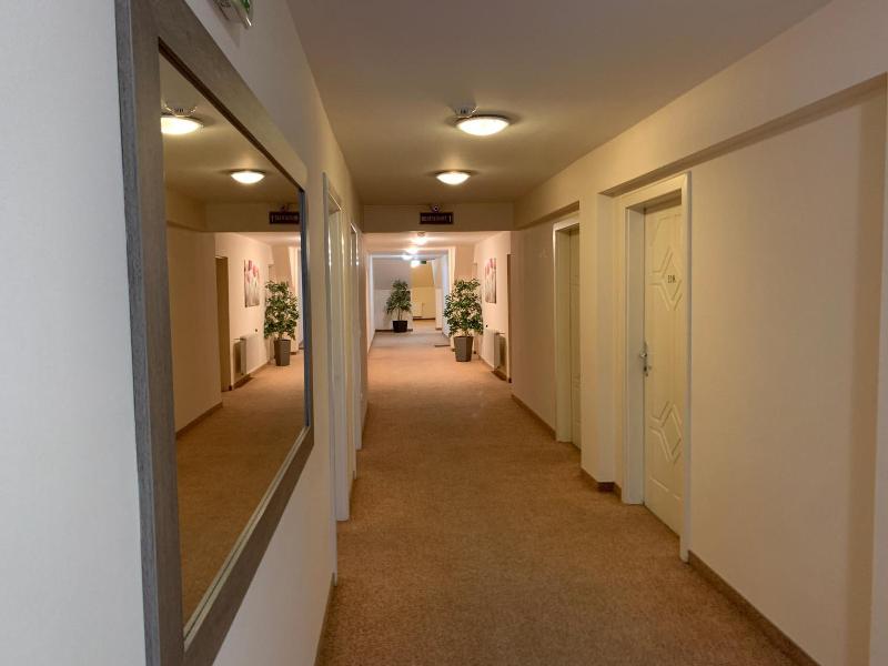 Nimrv D Hotel V S Vatterem image