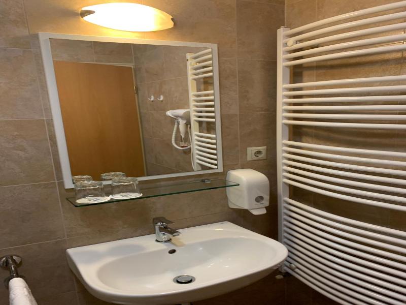 Nimrv D Hotel V S Vatterem image