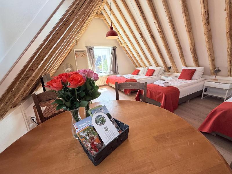 Hotel Cafe De Harmonie image