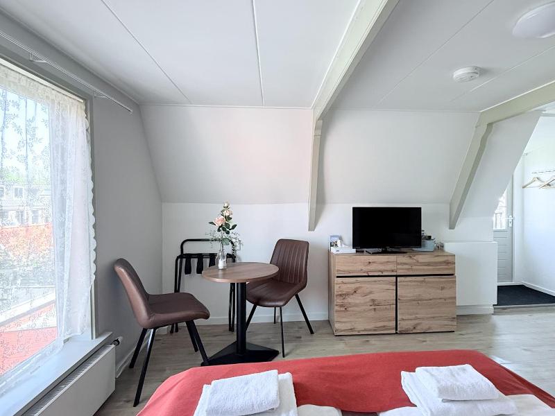 Hotel Cafe De Harmonie image