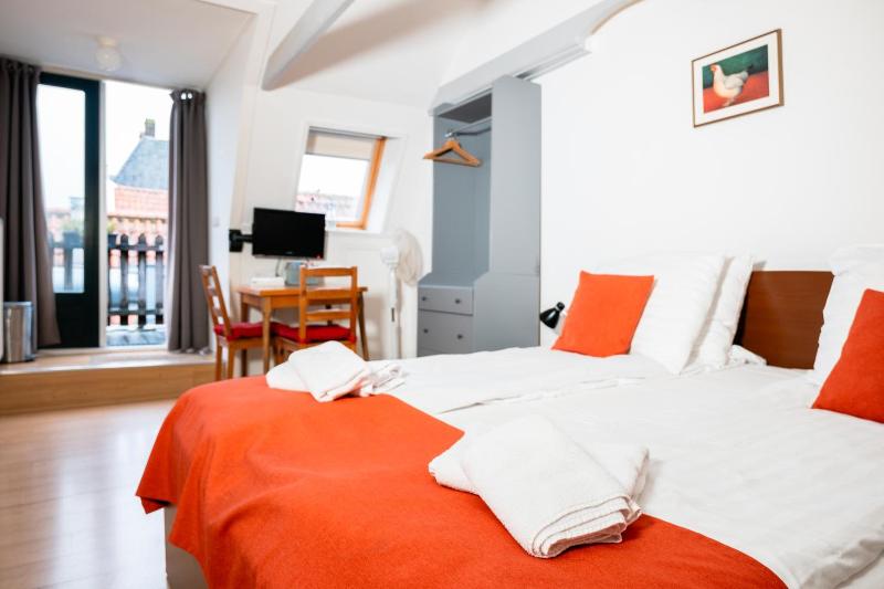 Hotel Cafe De Harmonie image