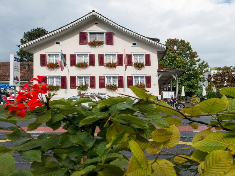 Hotel Ristorante Schlv Ssli image