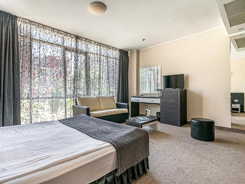 Hotel Noris image