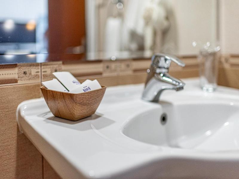 Hotel Noris image