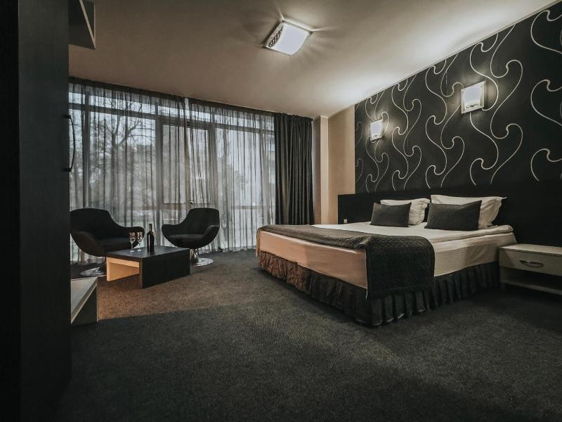 Hotel Noris image