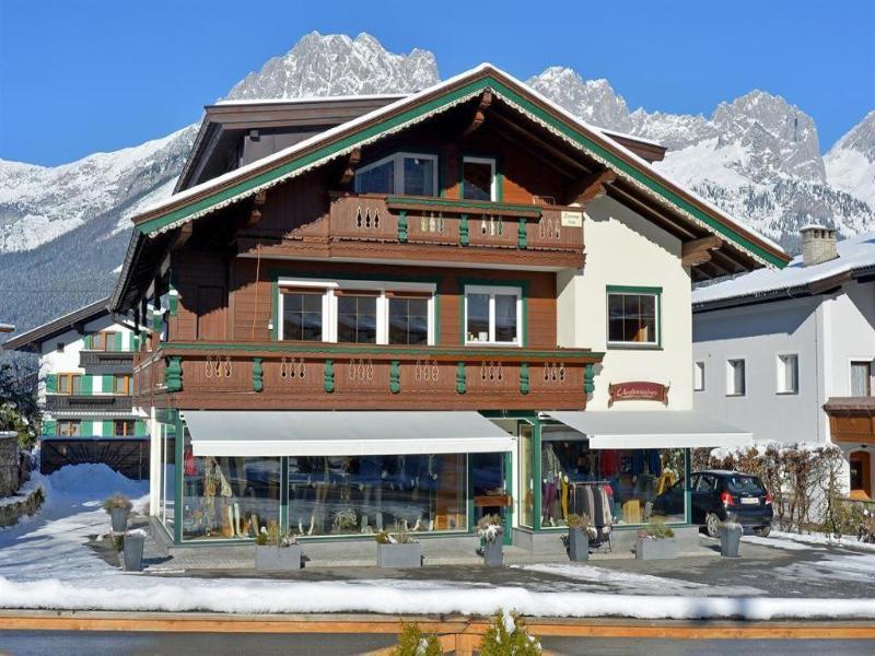 Alpking Hostel image