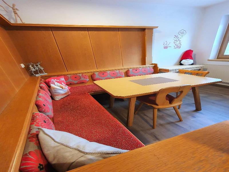 Alpking Hostel image