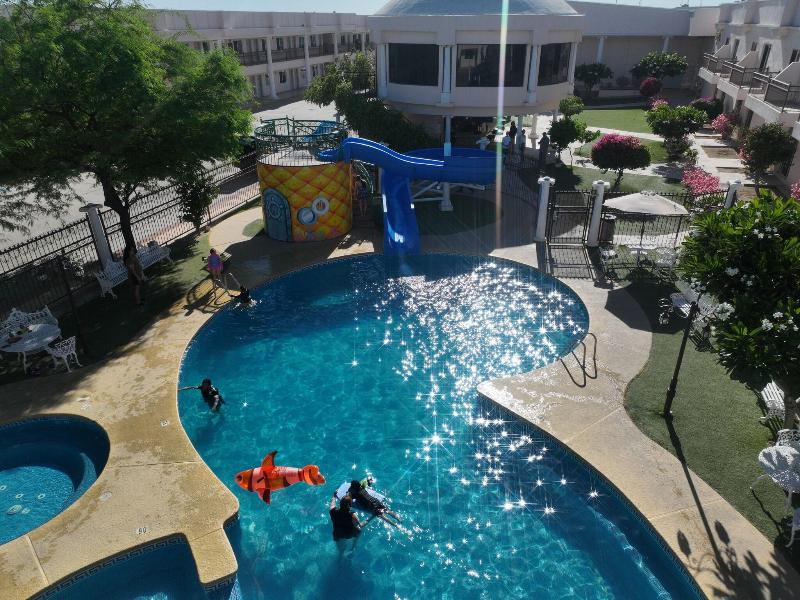 Hotel Santorian