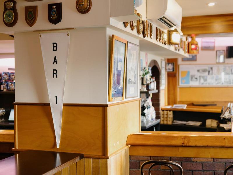 Shipwrights Arms Hotel