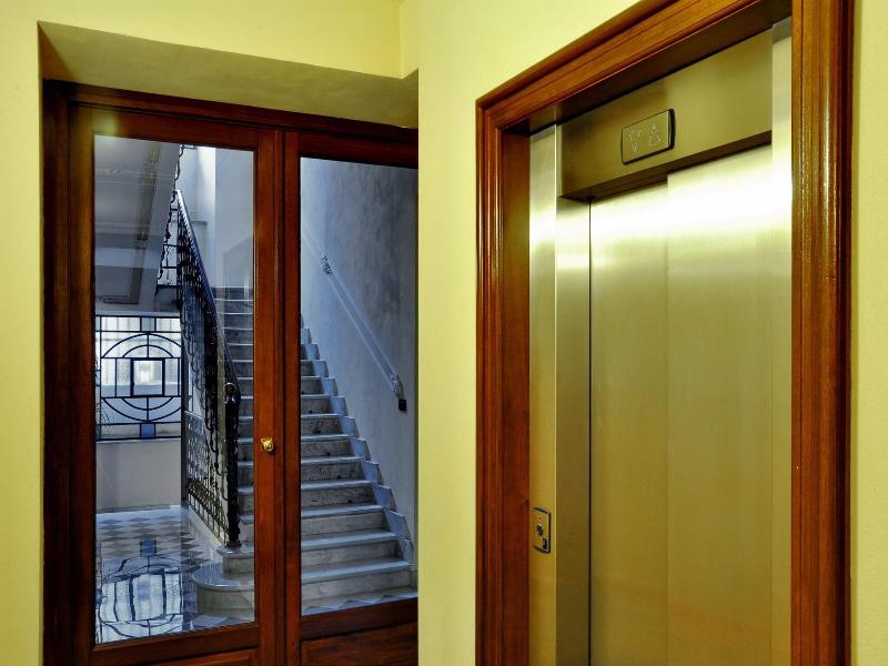Loger Confort Residence Apartments image