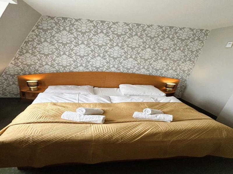 Motel Petro image
