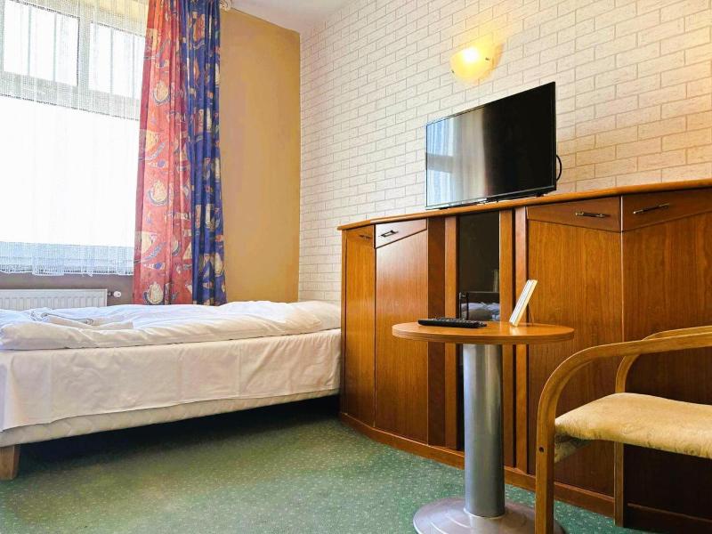 Motel Petro image