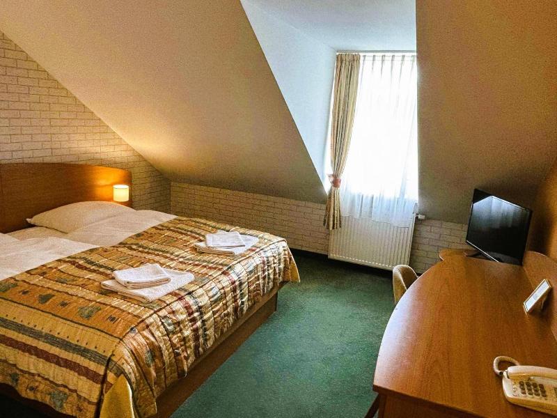 Motel Petro image